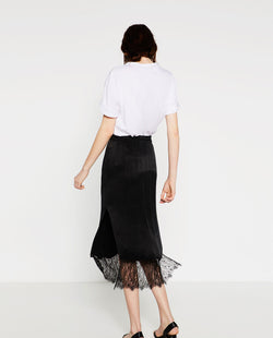 MID-LENGTH SKIRT