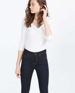 HIGH RISE STRAIGHT CUT JEANS